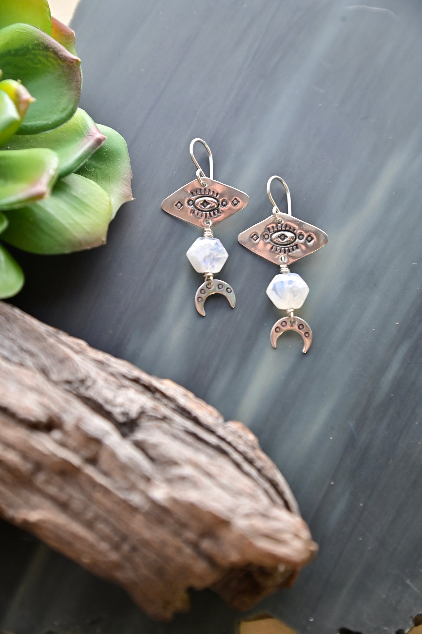 Silver Elements: Moonstone Earrings