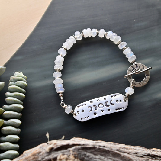 Silver Elements: Moonstone Bracelet